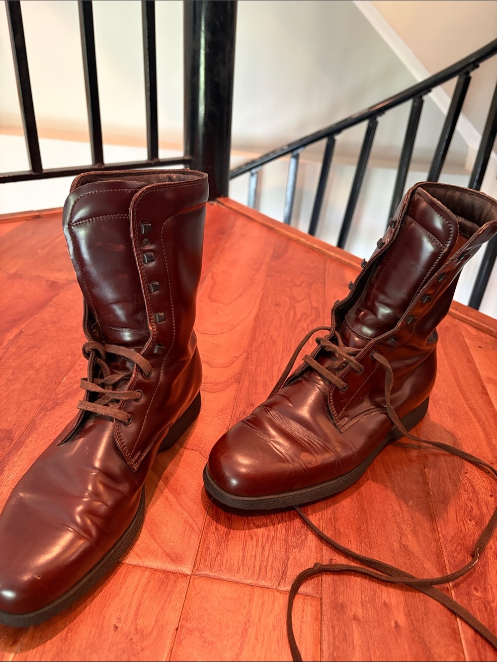 JP Tod’s Gommino Glossed- Leather Ankle Boots Size 38